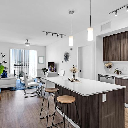 Amazing 2 Bedroom Unit In Doral Miami With Free Parking Hialeah Gardens Esterno foto