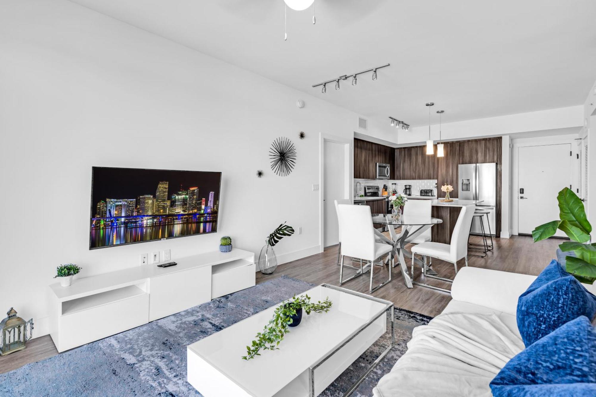 Amazing 2 Bedroom Unit In Doral Miami With Free Parking Hialeah Gardens Esterno foto