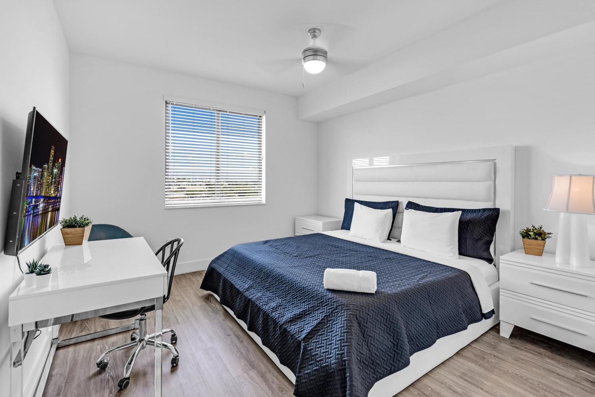 Amazing 2 Bedroom Unit In Doral Miami With Free Parking Hialeah Gardens Esterno foto