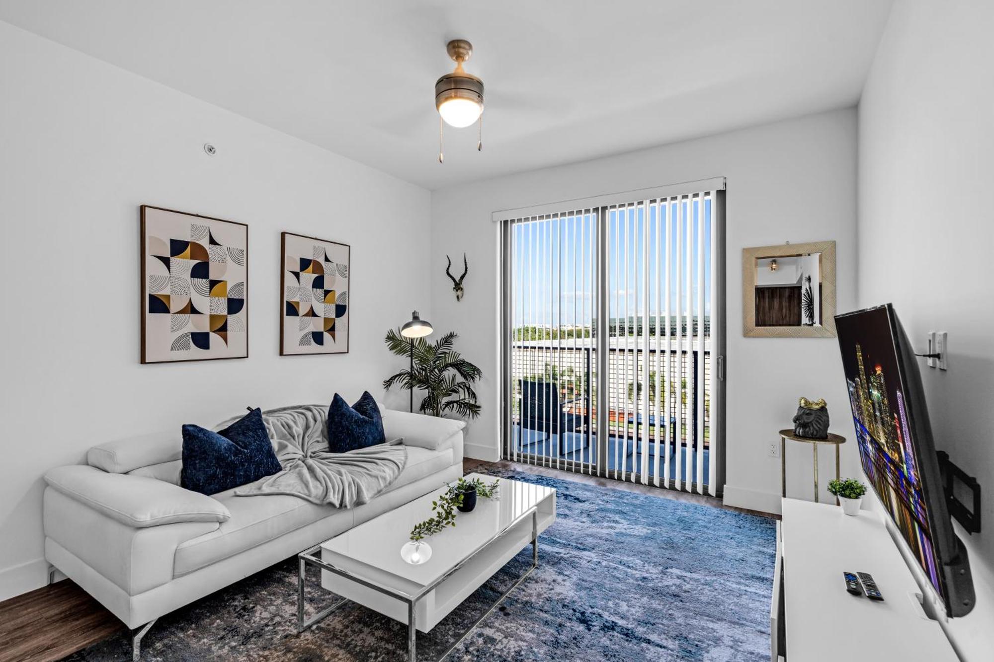 Amazing 2 Bedroom Unit In Doral Miami With Free Parking Hialeah Gardens Esterno foto