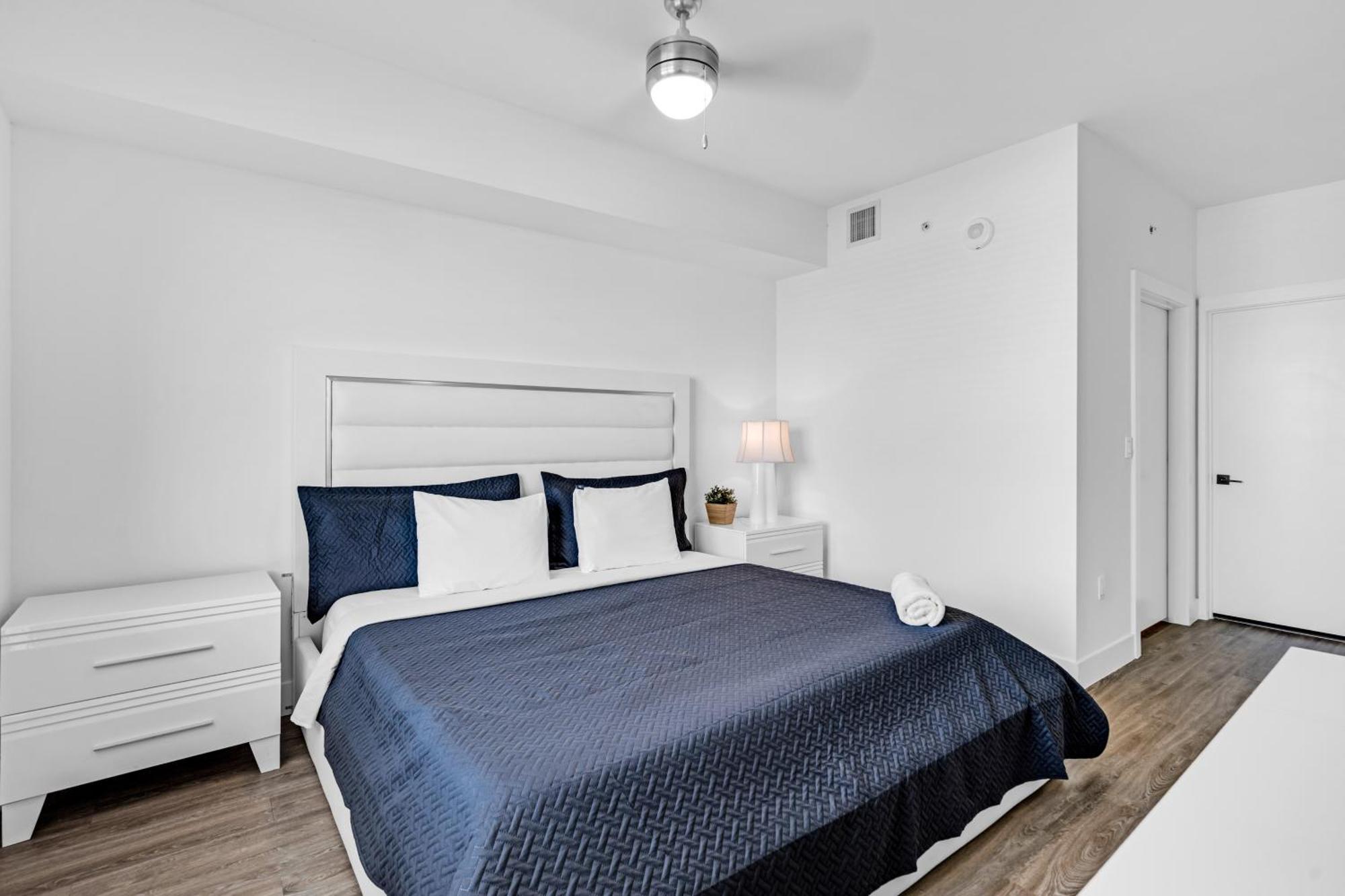 Amazing 2 Bedroom Unit In Doral Miami With Free Parking Hialeah Gardens Esterno foto
